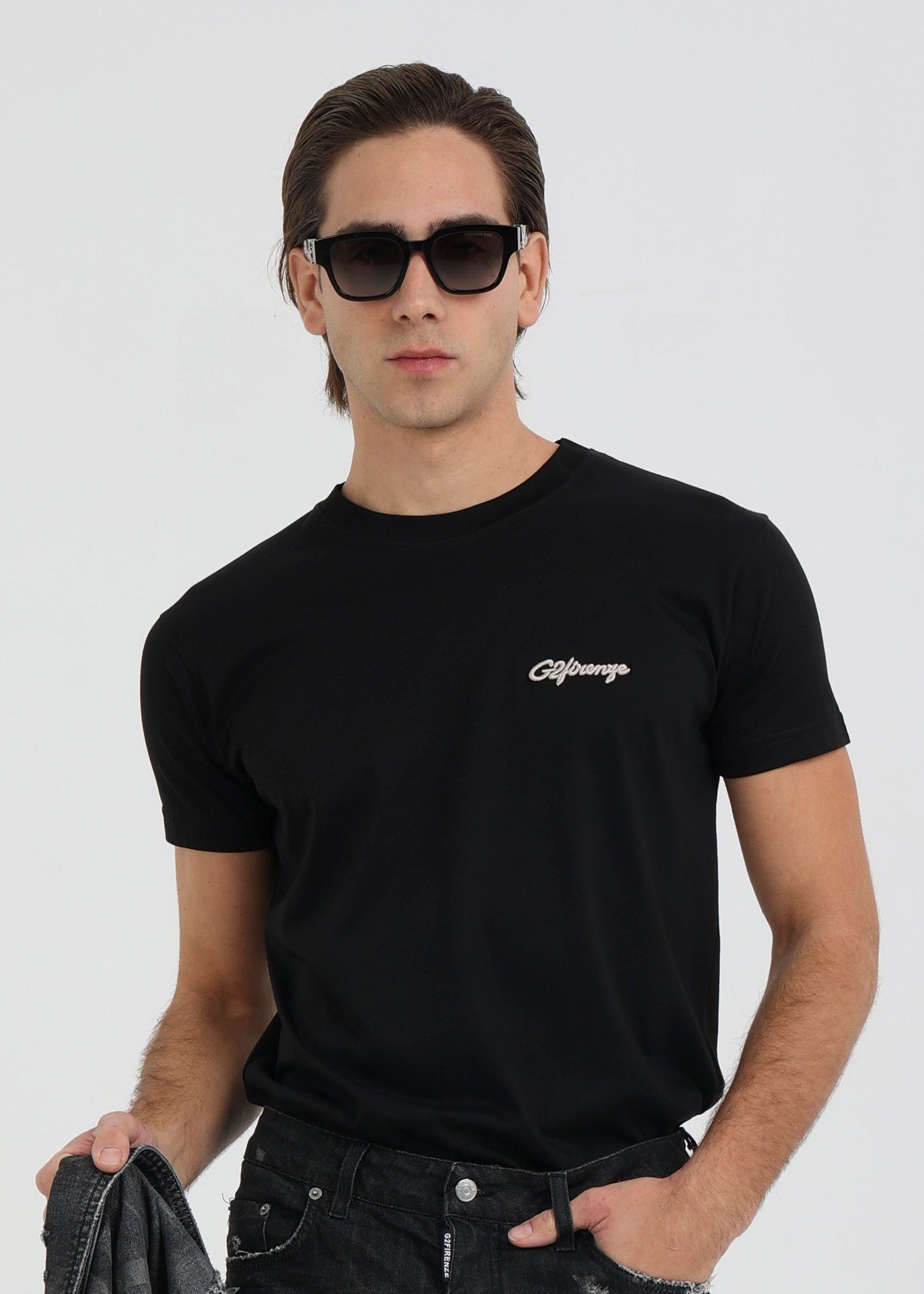 T-SHIRT - RICAMO CORSIVO