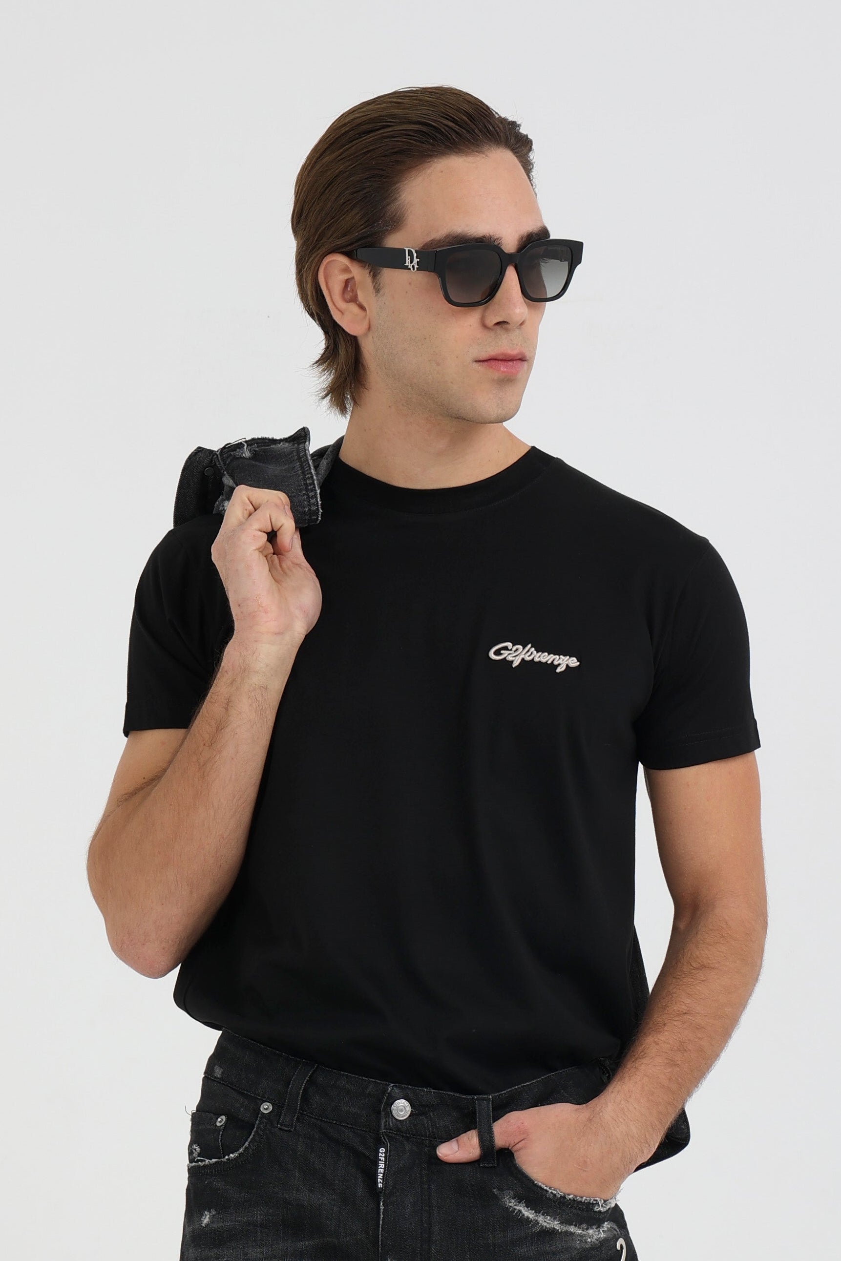 T-SHIRT - RICAMO CORSIVO