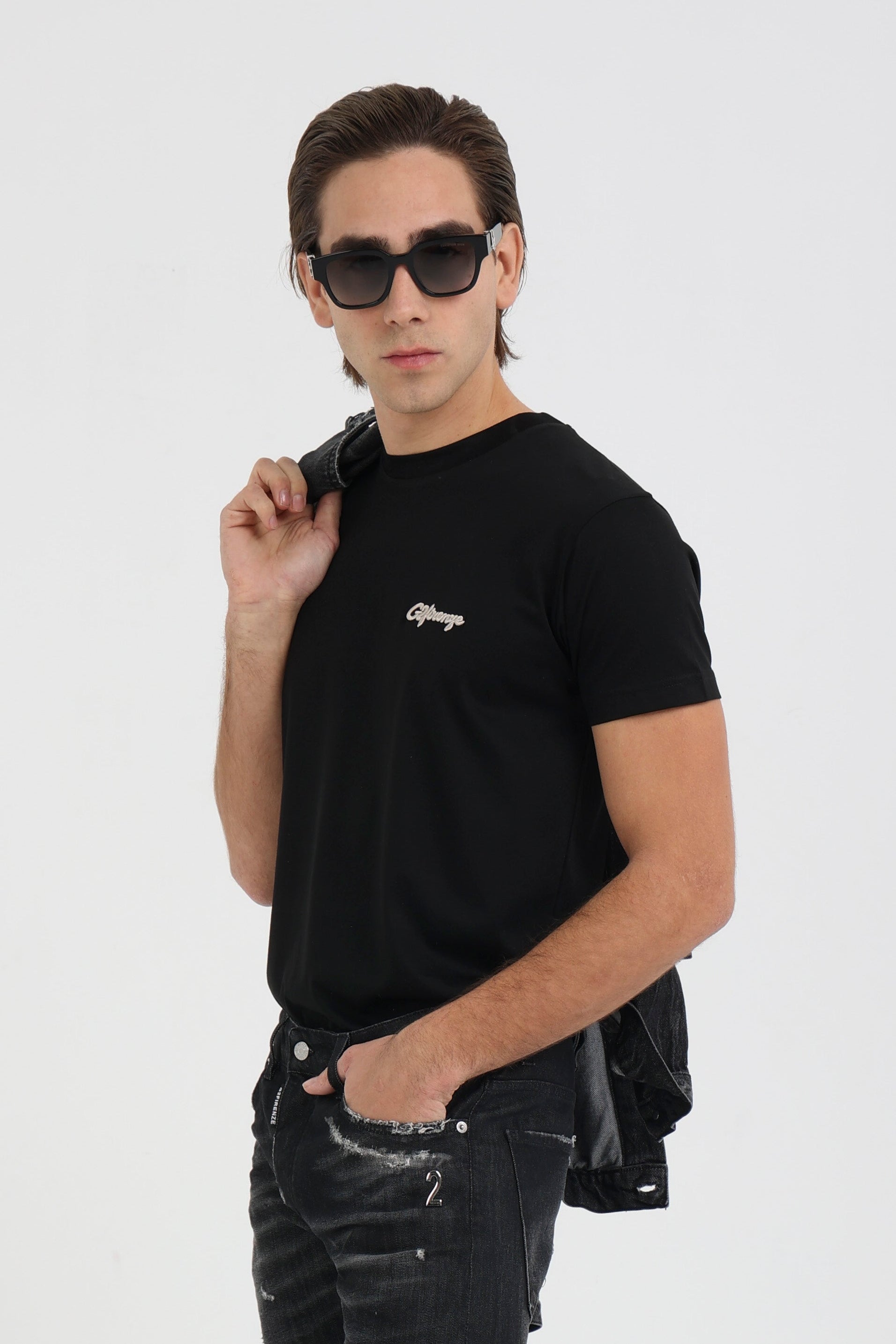 T-SHIRT - RICAMO CORSIVO